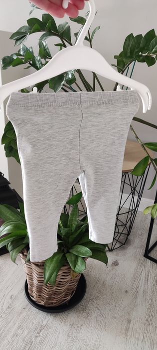 Legginsy Sinsay, rozmiar 68.