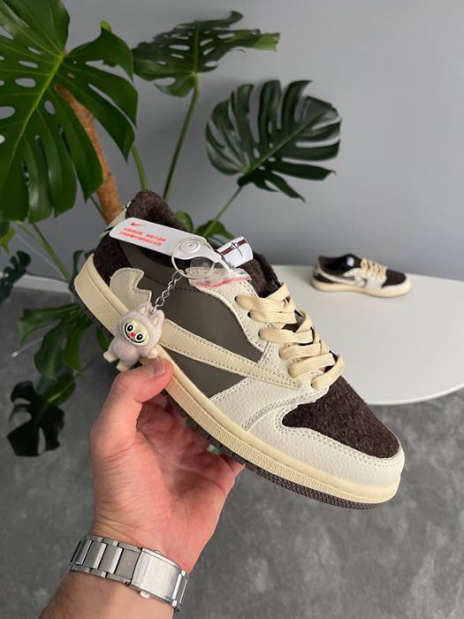 Sneakersy Nike air jordan x travis scott x labubu