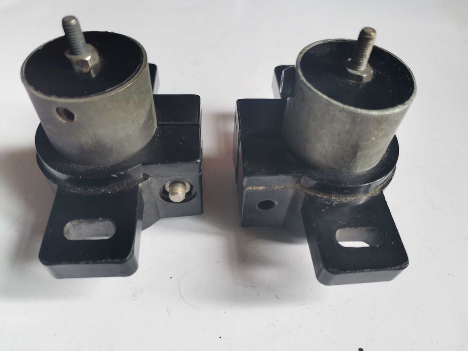 Oprawka, gniazdo PRL