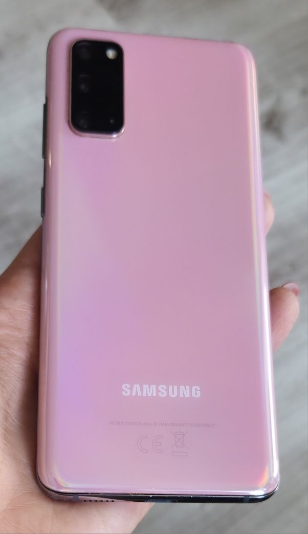 Samsung Galaxy S20Fe 128 GB różowy