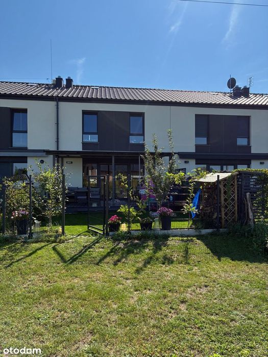 Na sprzedaż: Piękny dom rodzinny (English version below)