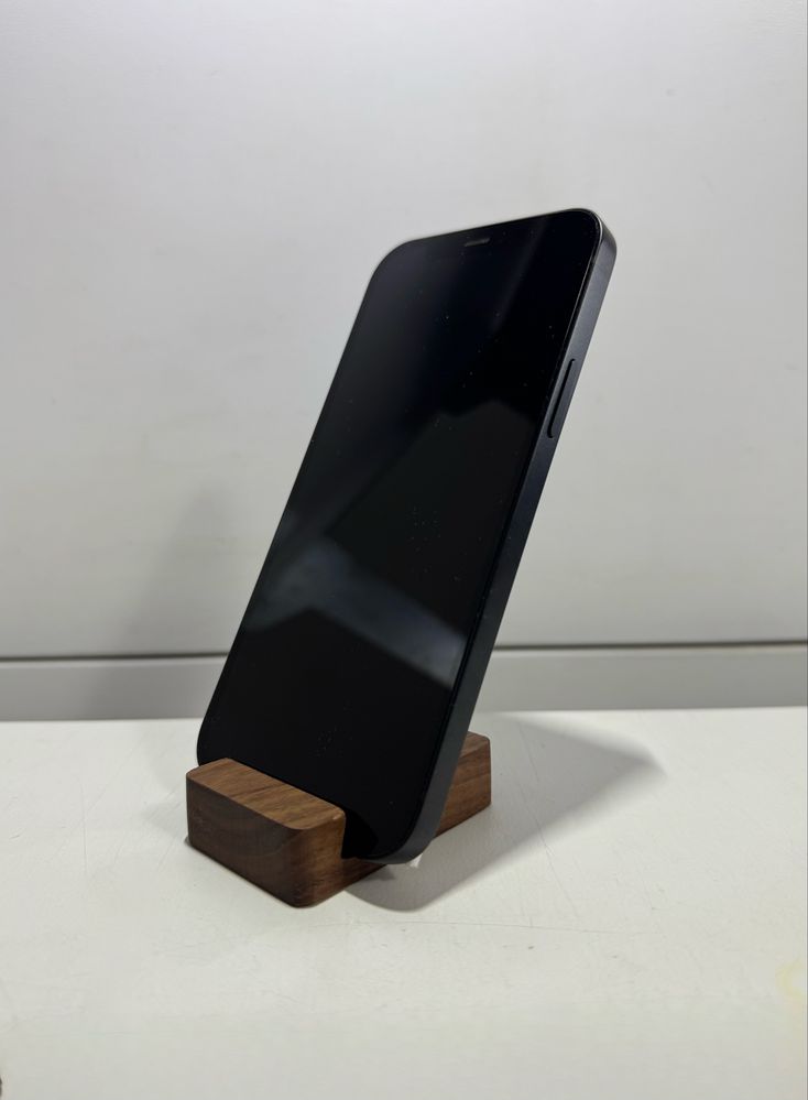 iPhone 12 (como novo sem marcas de uso)