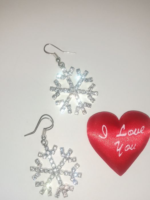 Сережки сніжинки, до Нового року