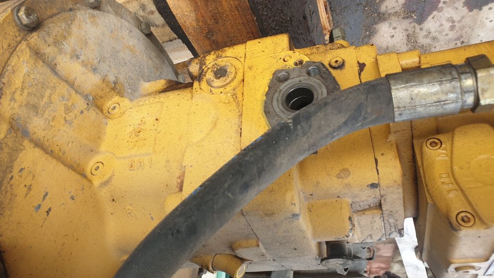 koparka cat caterpillar 313 d pompa jazdy207 , 4710 , 02