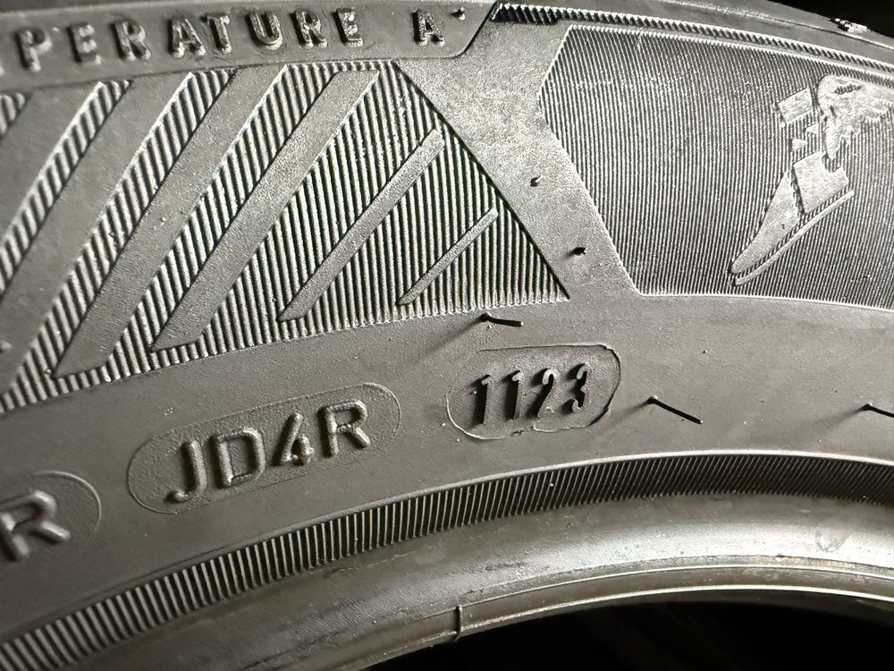 215/55 R17 Goodyear EfficientGrip Performance 2шт. 6мм 2023