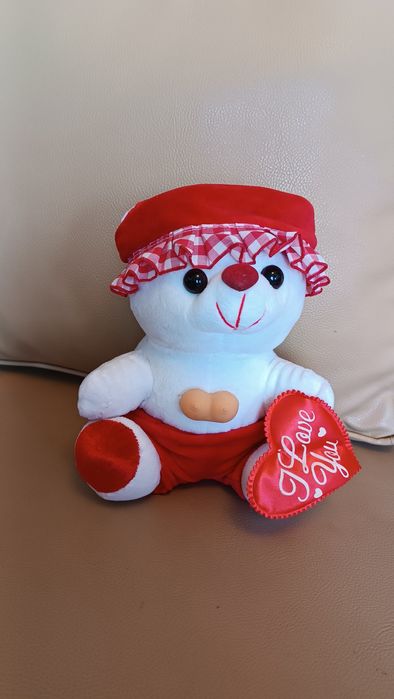 Peluche Ursinha dia dos Namorados. 24 cm. Novo