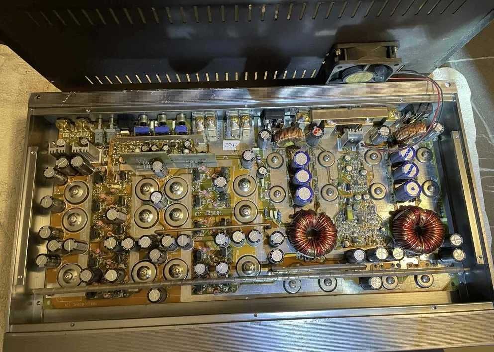 Wzmacniacz DLS A6, monoblok 1300 W RMS 1 ohm