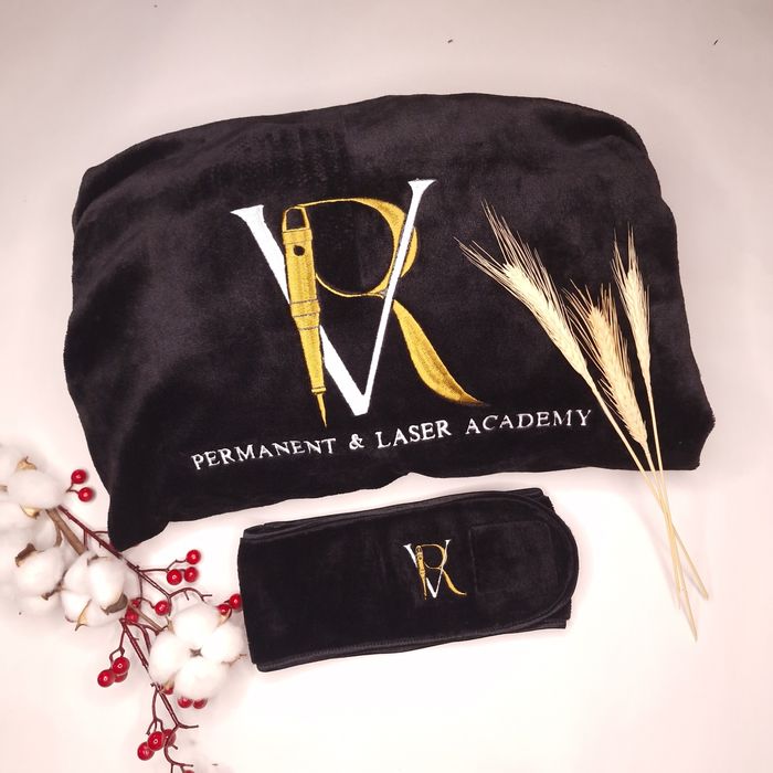 Комп’ютерна вишивка логотипів, брендування одягу, машинна вишивка