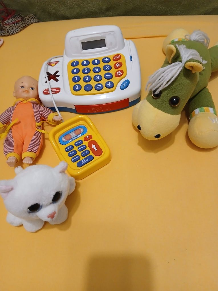 Срочно продам игрушки .