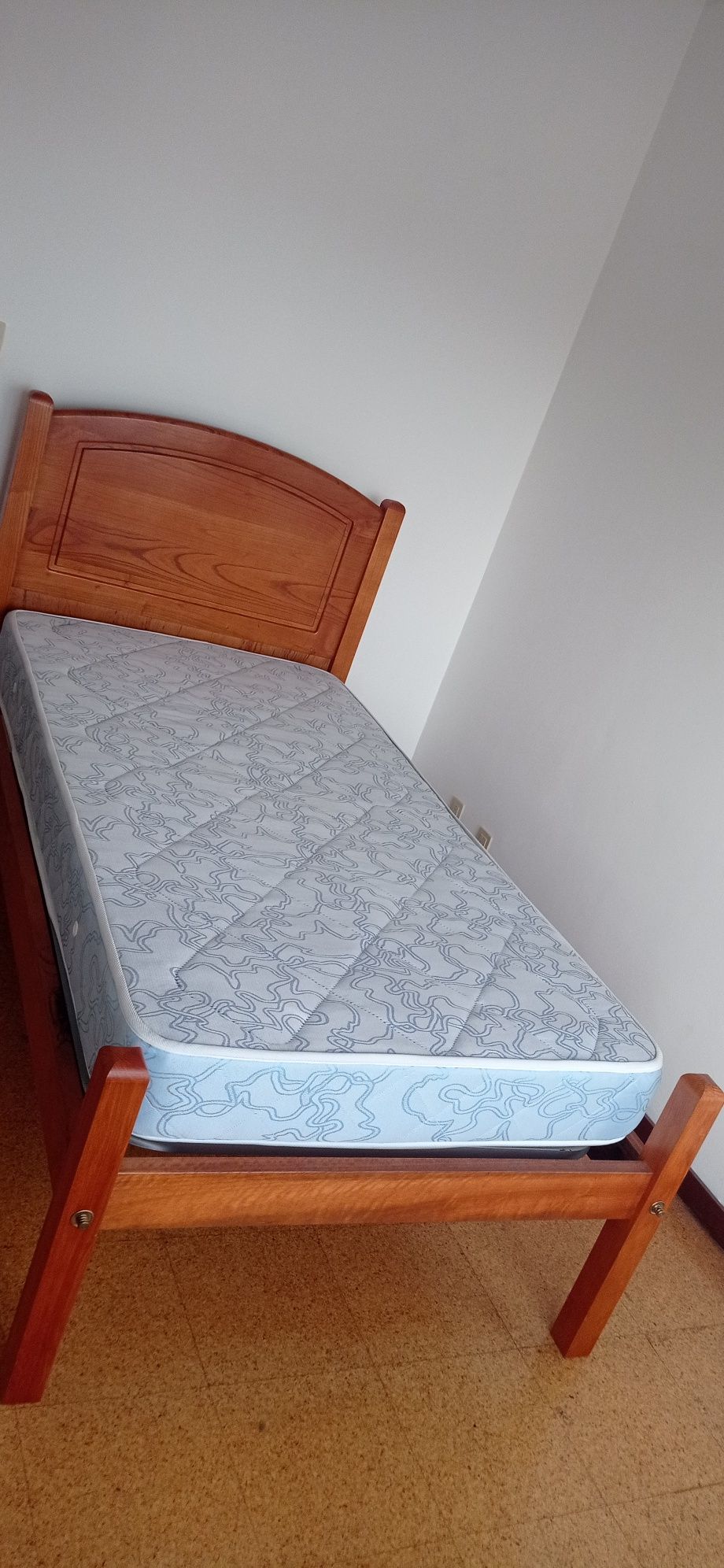 Cama de Solteiro