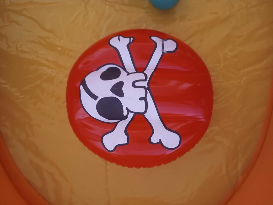 Barco Insuflável Pirata para crianças