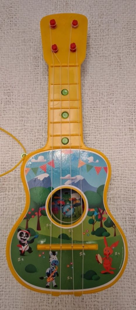 Guitarra Panda plástico