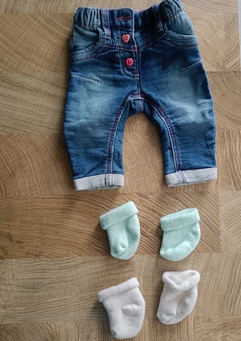 Zestaw ubranek dla niemowląt w rozmiarze 56