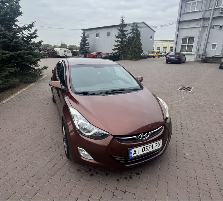 Hyundai Elantra 2012 року | 1.8 бензин/газ | Механіка