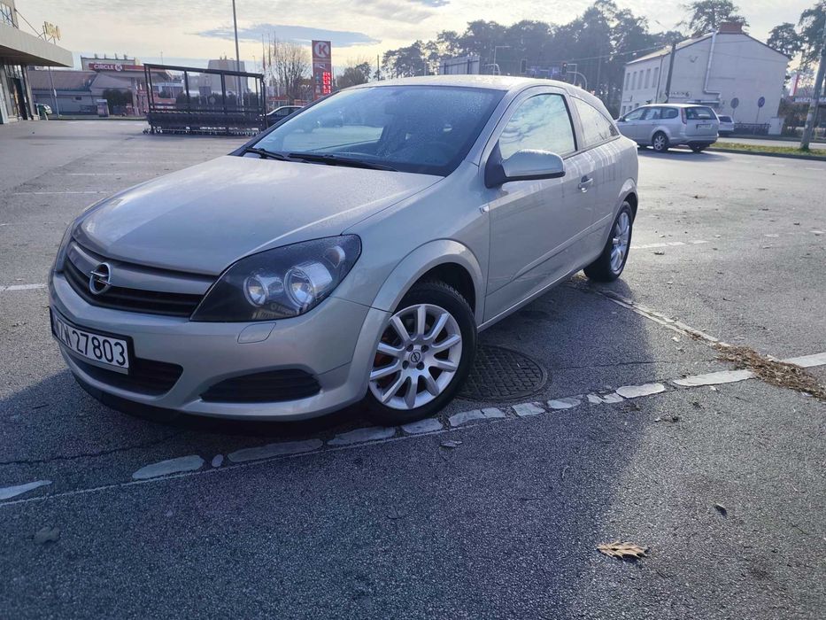 Opel Astra H GTC