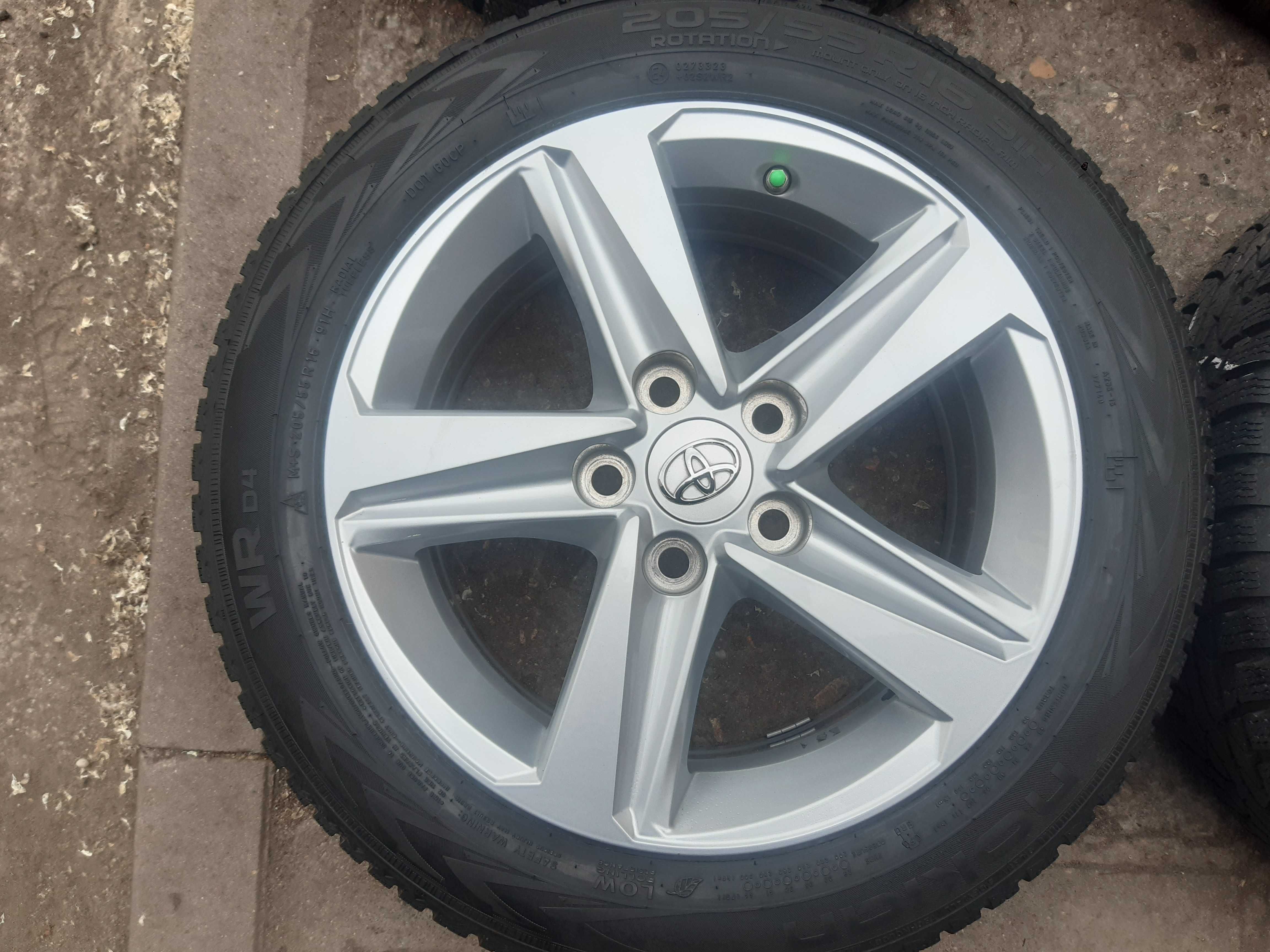 Oryginalne Koła do toyoty corolla, auris 16 cali jak nowe