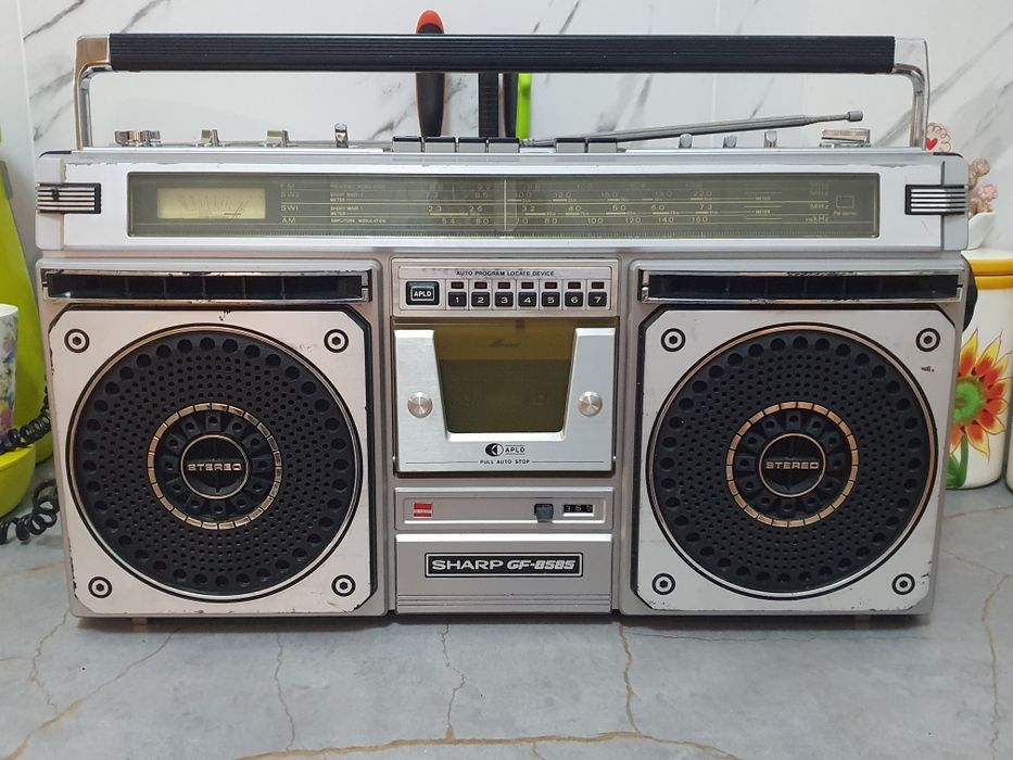 Radiomagnetofon Sharp gf 8585 vintage