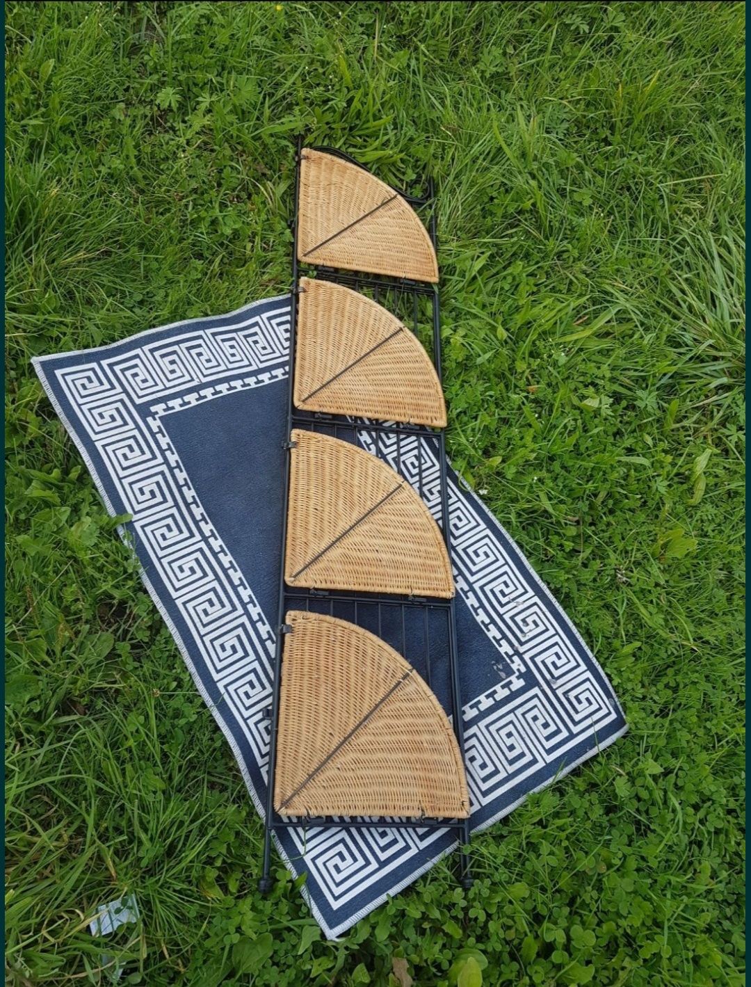 Regał / witryna narożna/ rattan wymiary 142x30x30