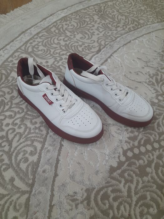 Красовки женские