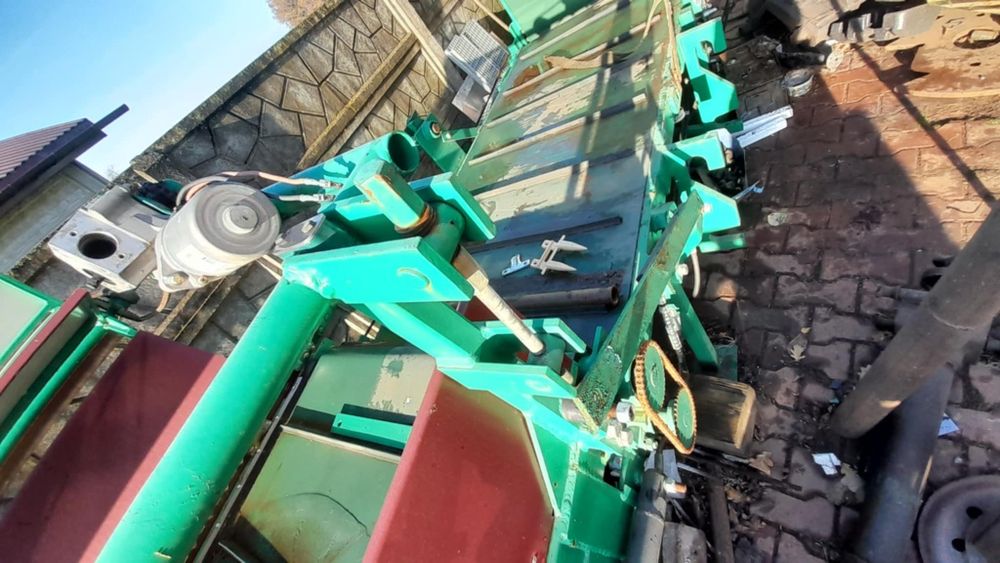 Maszyna do zbioru konopii