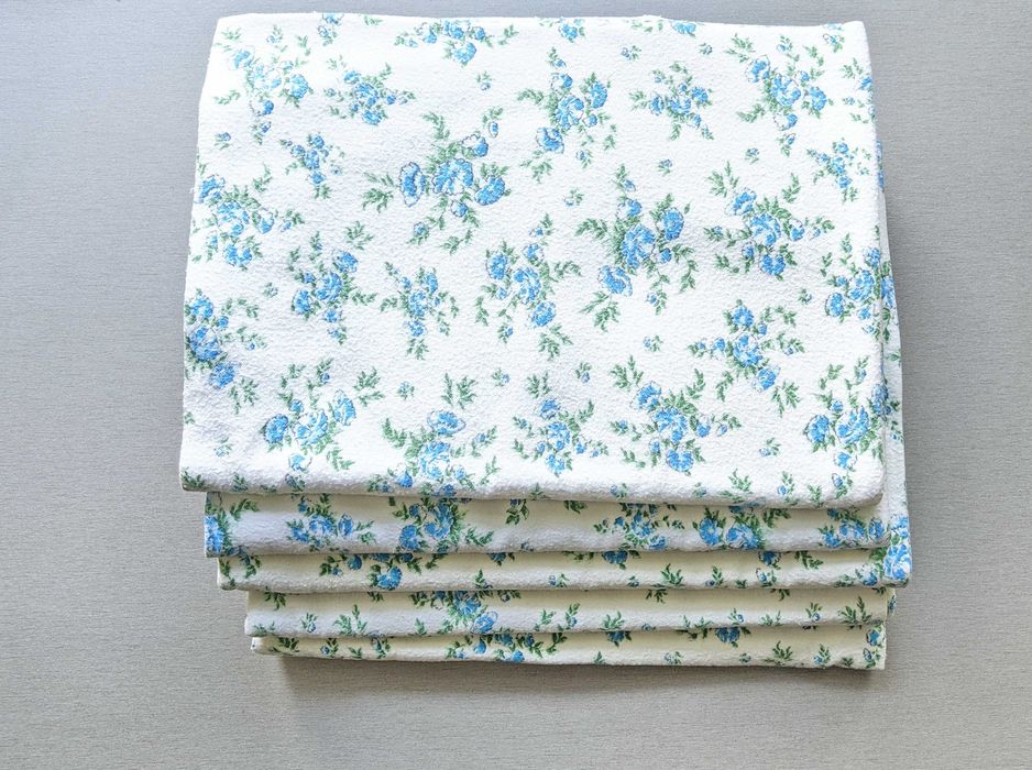 Дитячі пелюшки з бавовни та байки.