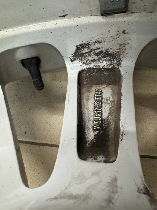 5 112 г 17 оригінал VW passat jetta golf