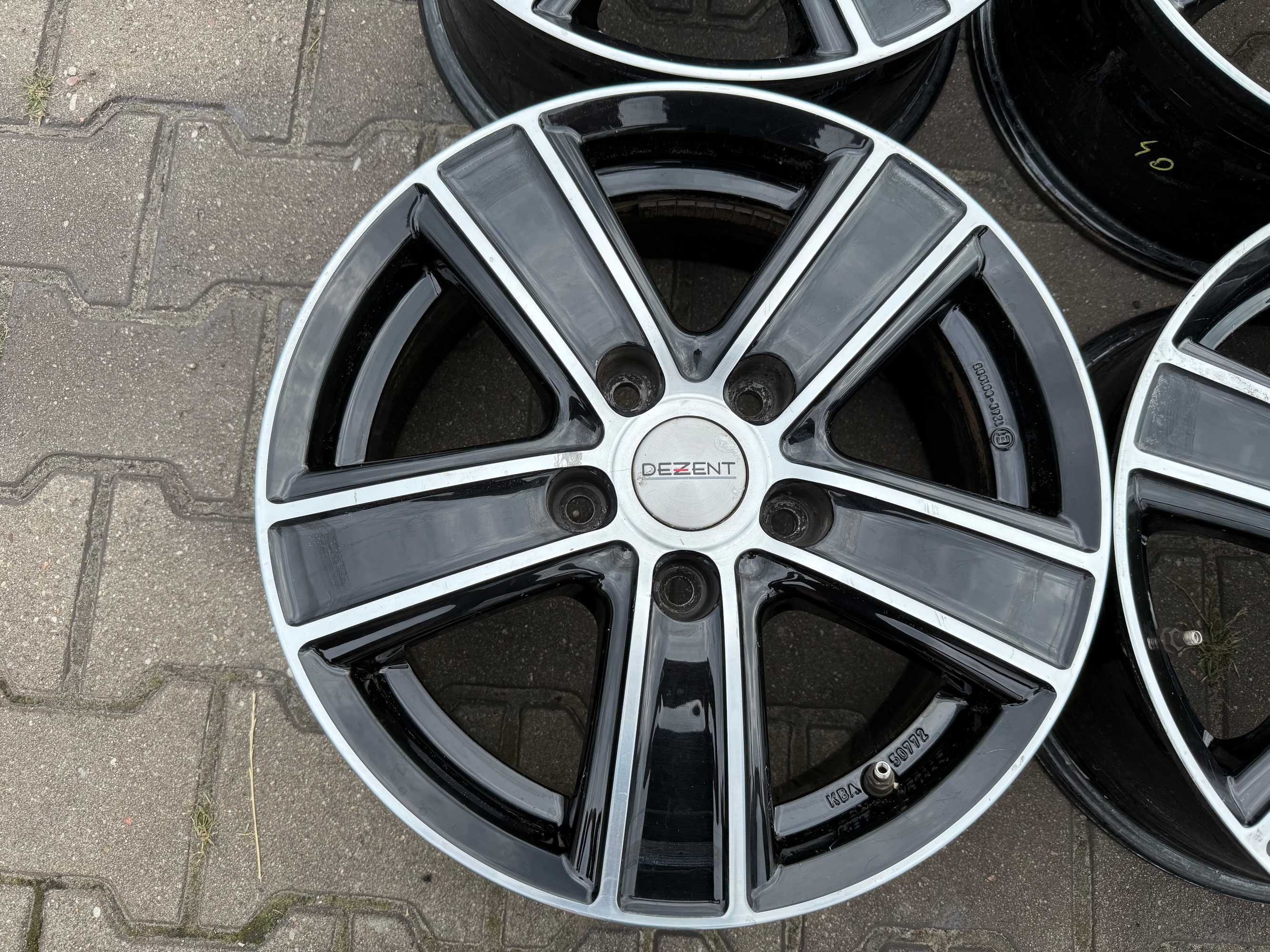 Felgi VW Transporter Multivan T5 T6  6,5jx16  5x120x65,1  ET51