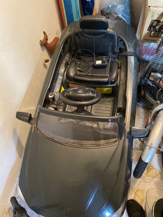 Carro de criança eletrico