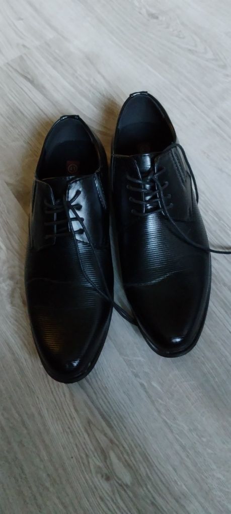 Buty męskie wizytowe