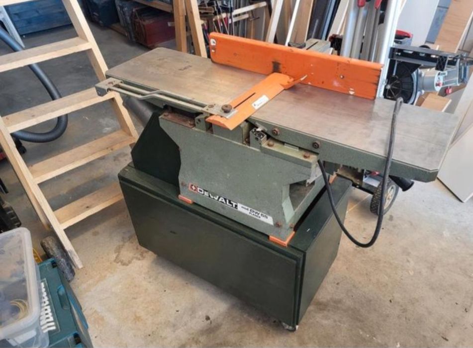 Strugarka wyrownarka dewalt dw50