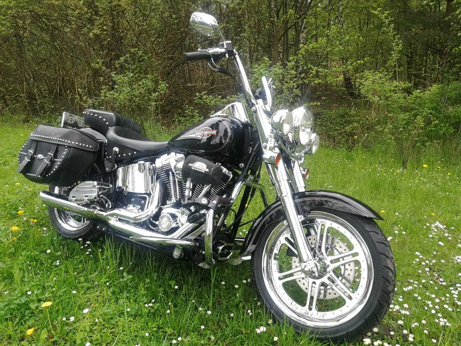 Harley-Davidson FLSTC Heritage Softail