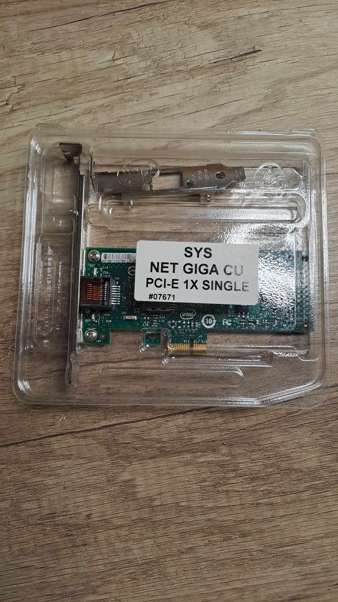 Karta sieciowa Intel Ethernet (RJ-45) 1000 Mbps