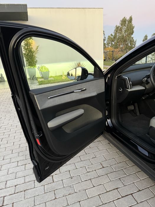 Volvo ex 30 69kwh single Motor extended Range Plus 272cv 2024