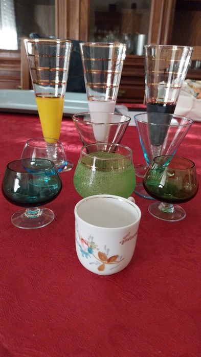 Conjunto Copos com algum uso