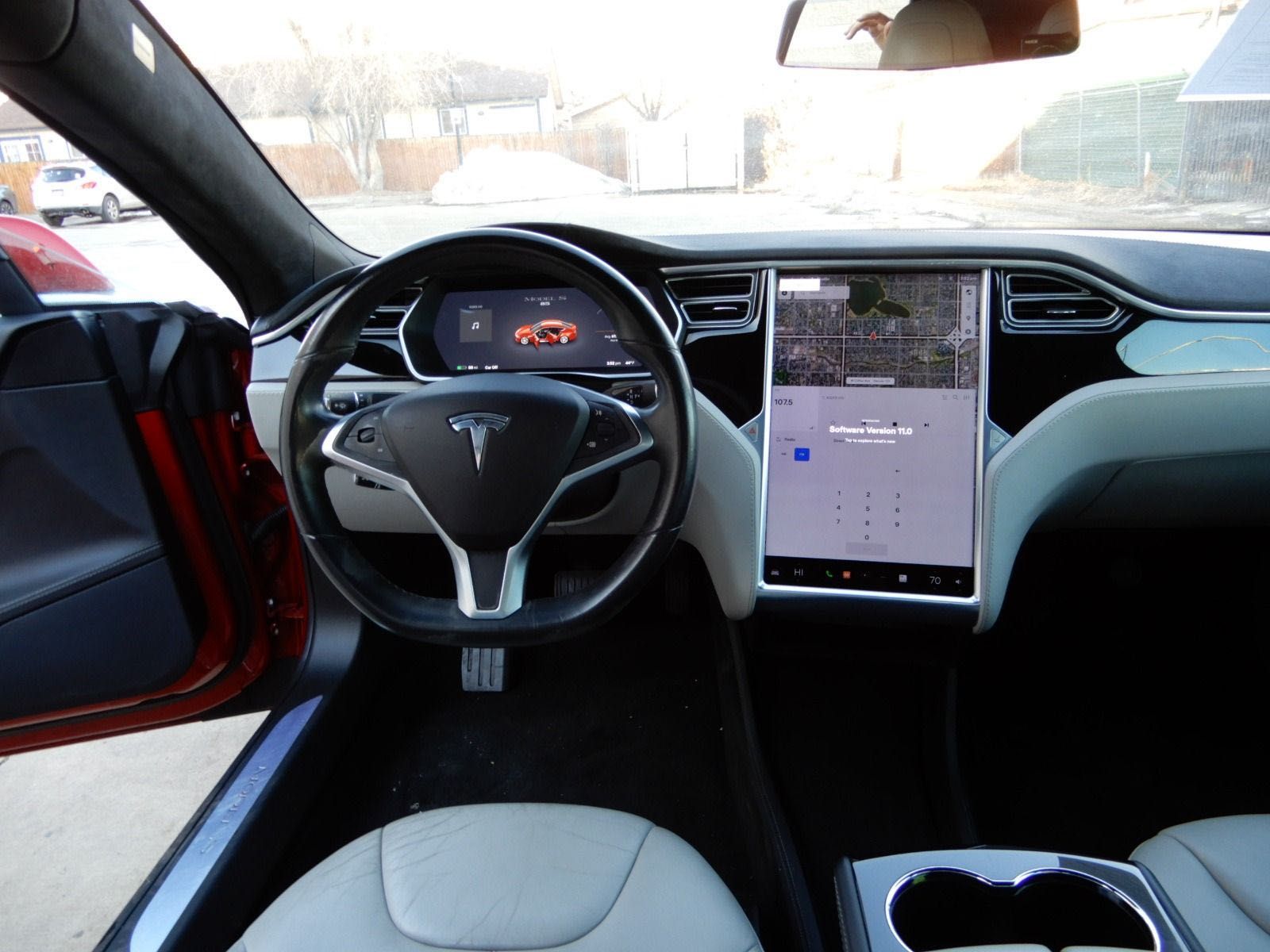 2015 Tesla Model S 85D