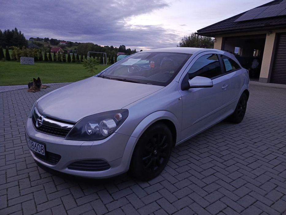 Opel Astra H GTC 1.4 Benzyna