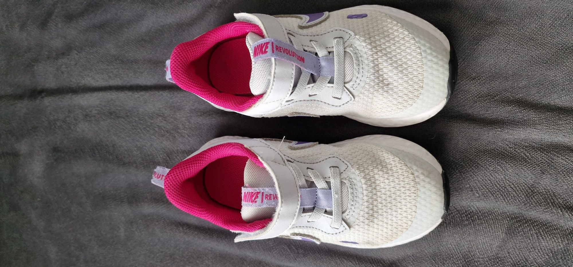 Buty sportowe adidasy Nike dziecięce sportowe roz. 10.5 eu 27.5 cm16.5