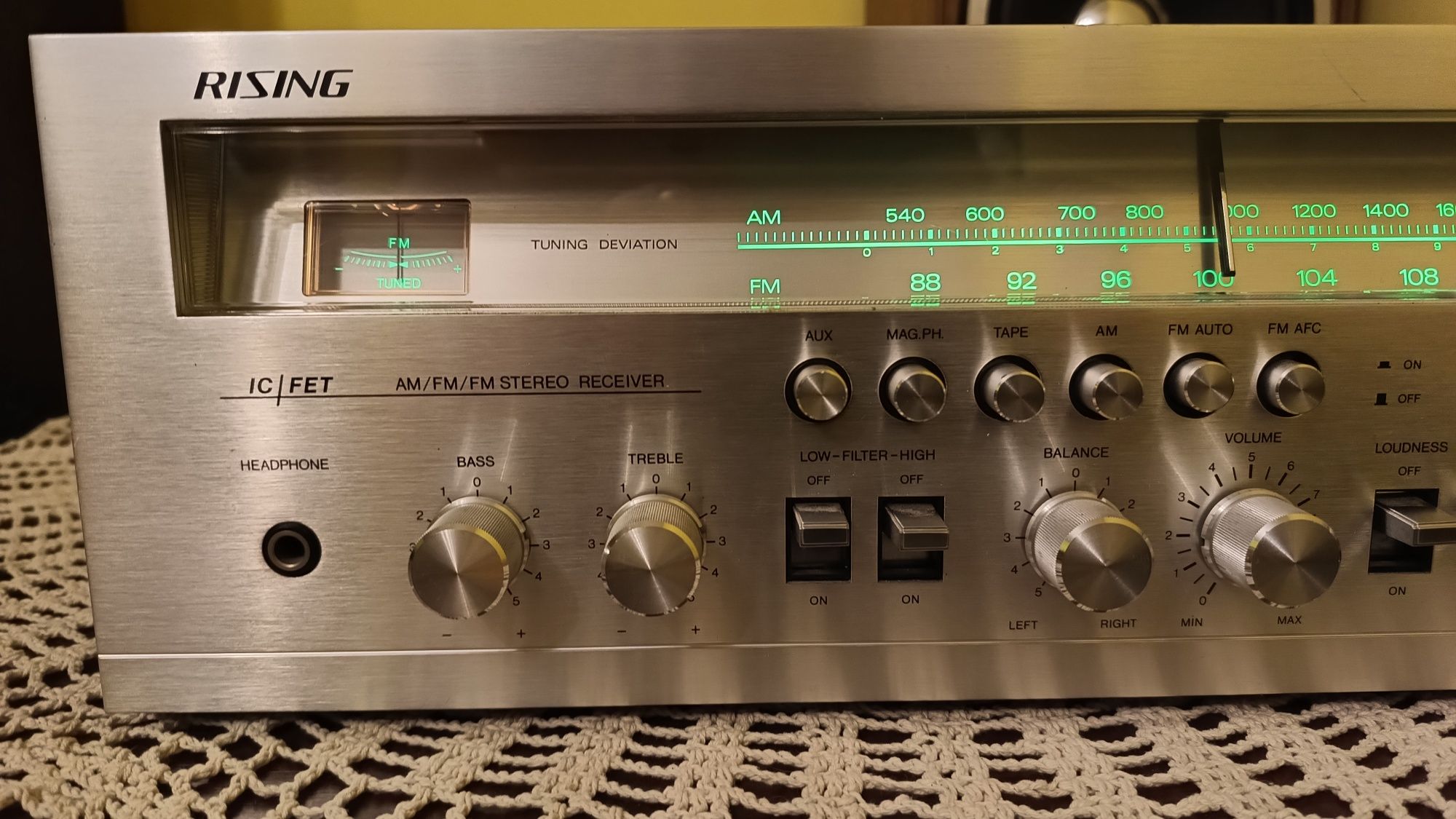 Kolekcjonerski amplituner vintage firmy Rising model 1520 made in Japa
