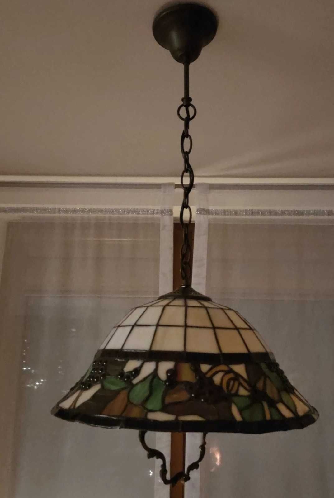 Lampa wisząca Tiffany.