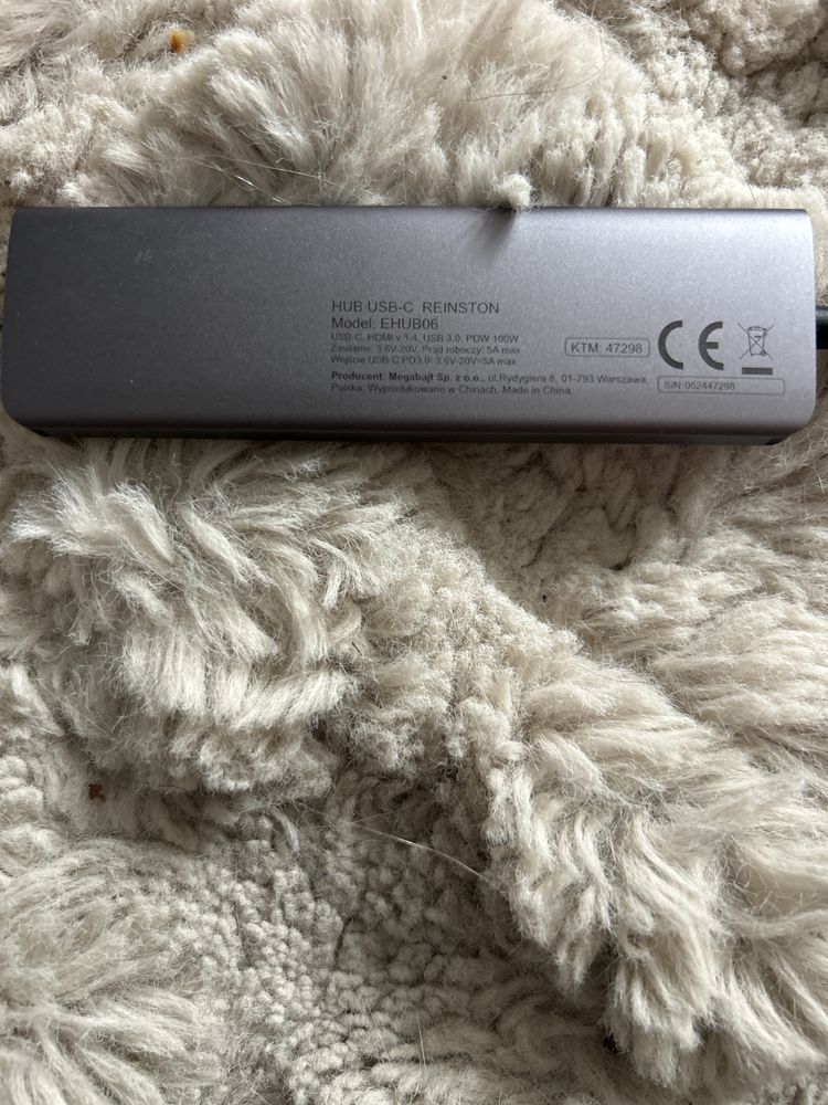 Hub Usb-C ReinsTon Model EHUBO6