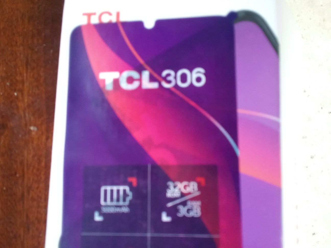 Продаються телефон TCL 306