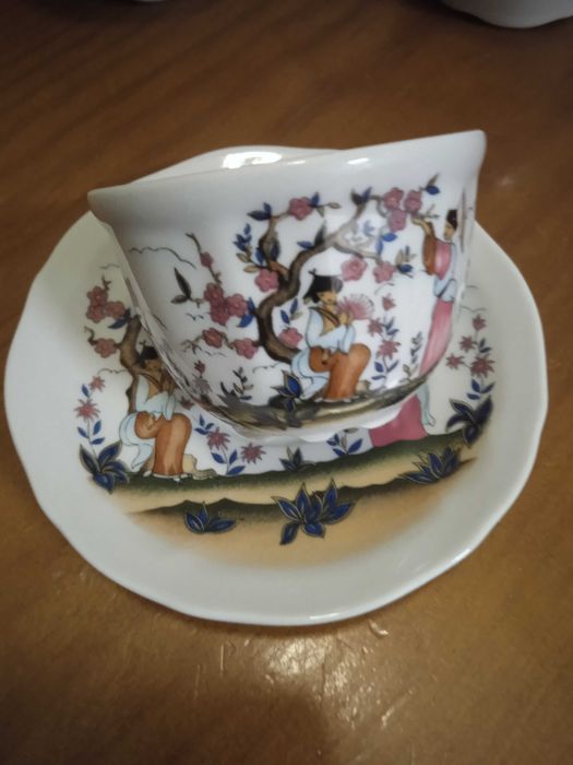 Serviço de chá com motivos orientais