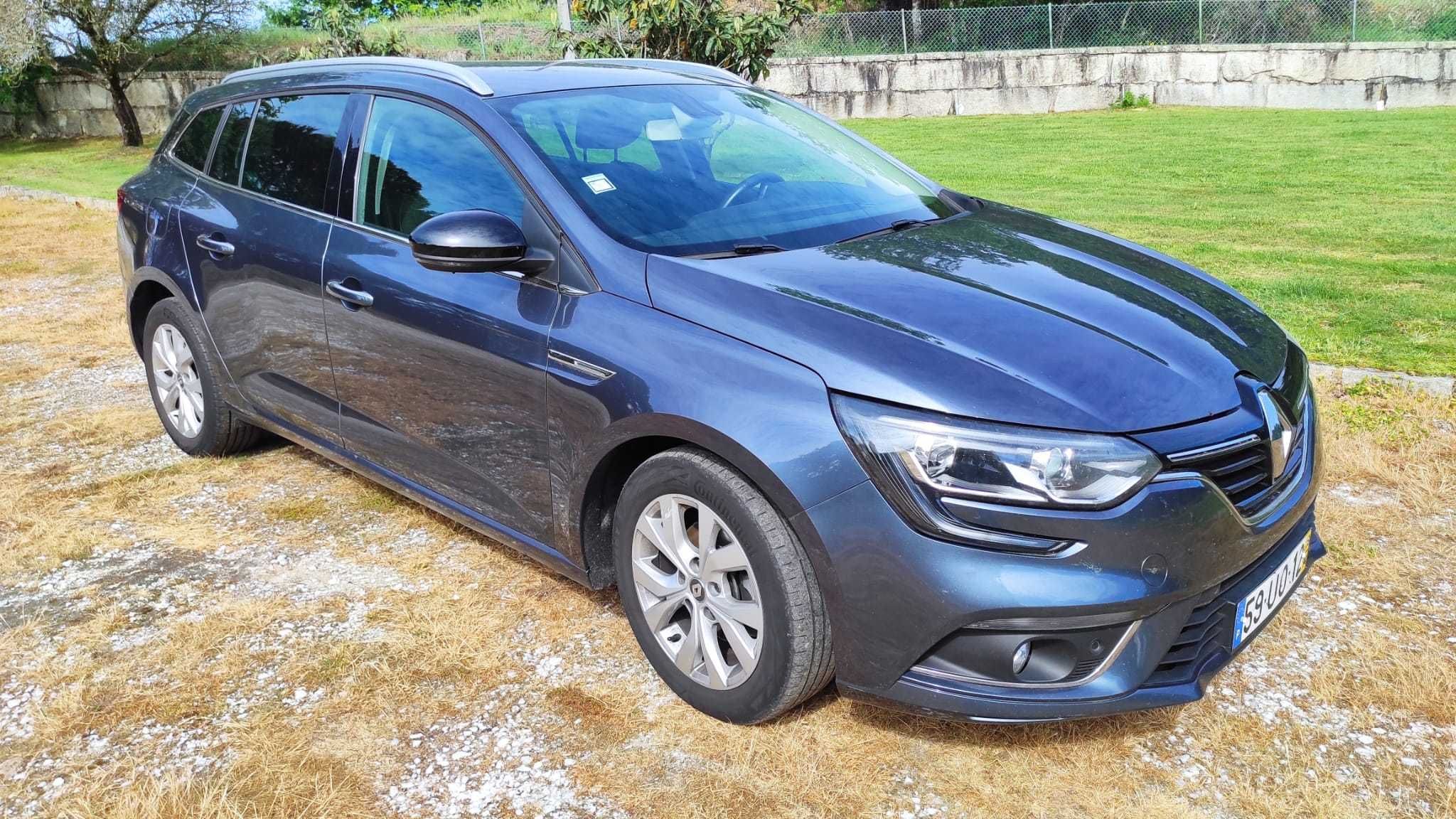 Renault Mégane impecável, económico e com poucos quilômetros.