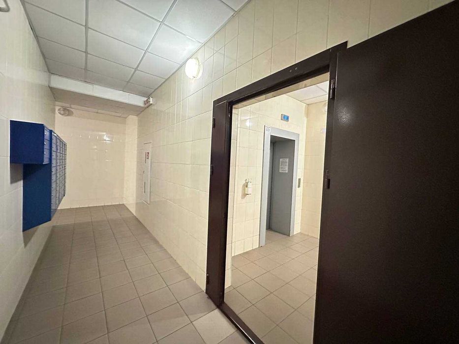 Простора та тепла 1 кімн квартира ЖК Садовий біля метро Лівобережна