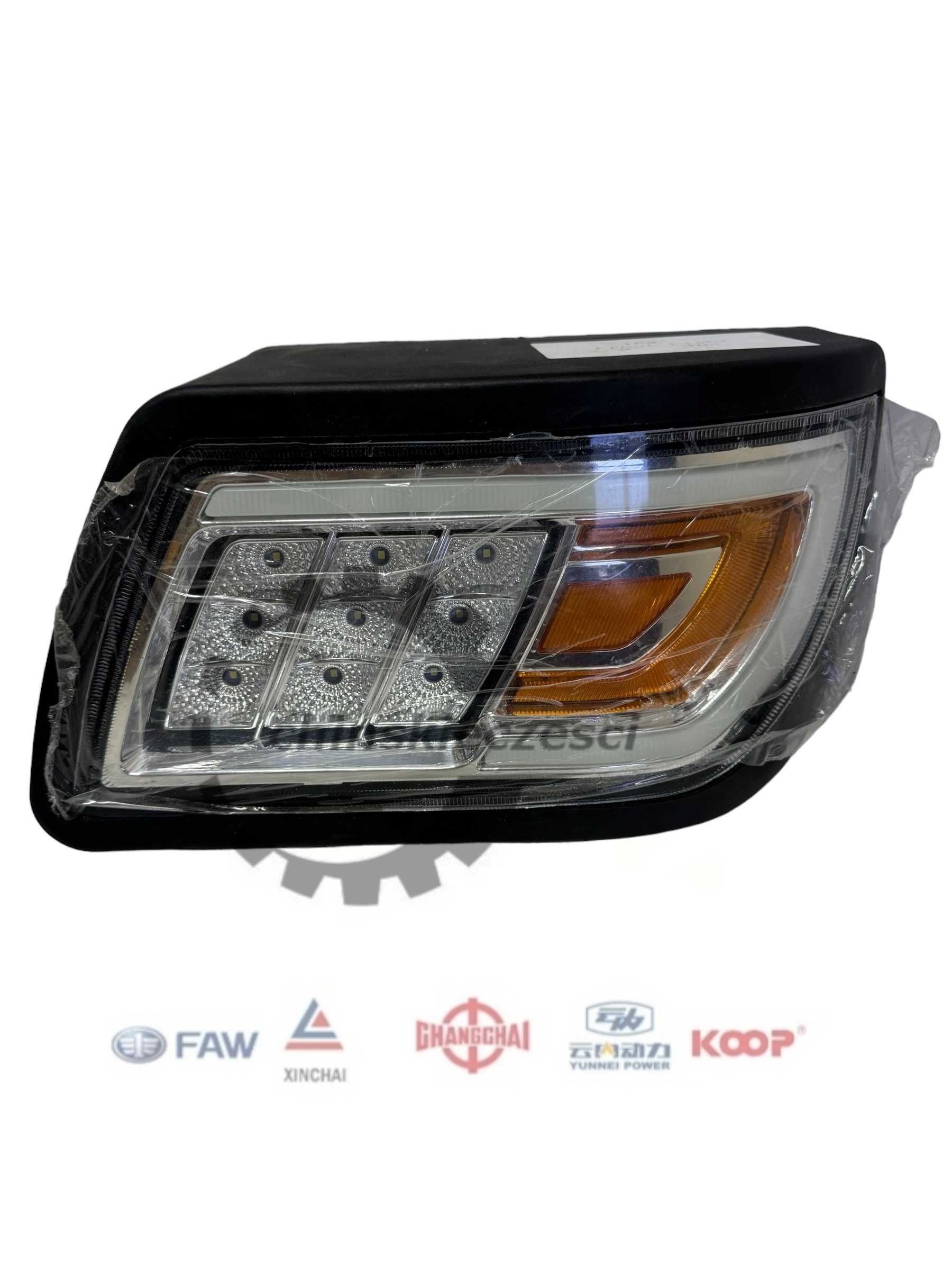 Lampa przód CTM Aps Schmitd Everun KMM Stroer ZL WOLF Kingway HZM MTL