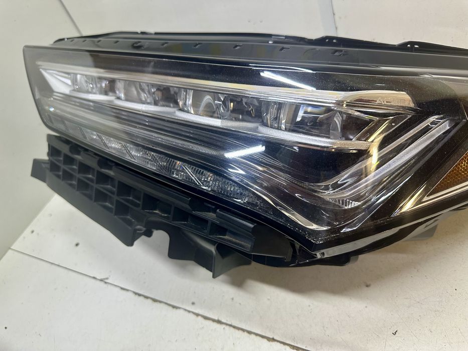 Фара левая Acura MDX 2022 2023 2024 33150TYAA01