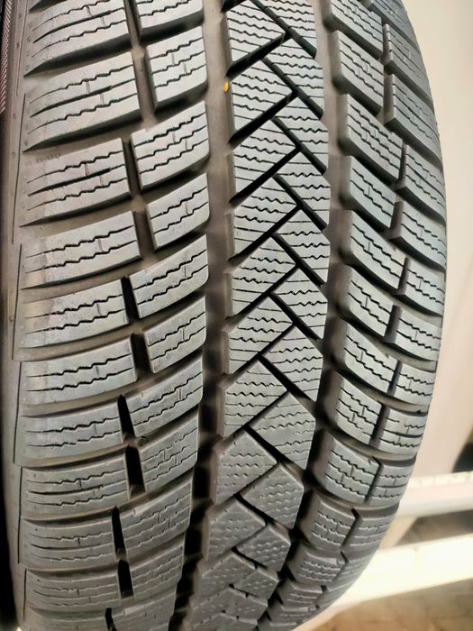 Opony 225/45R19 zima 225/45/19 VREDESTEIN (osobowe) OO14298