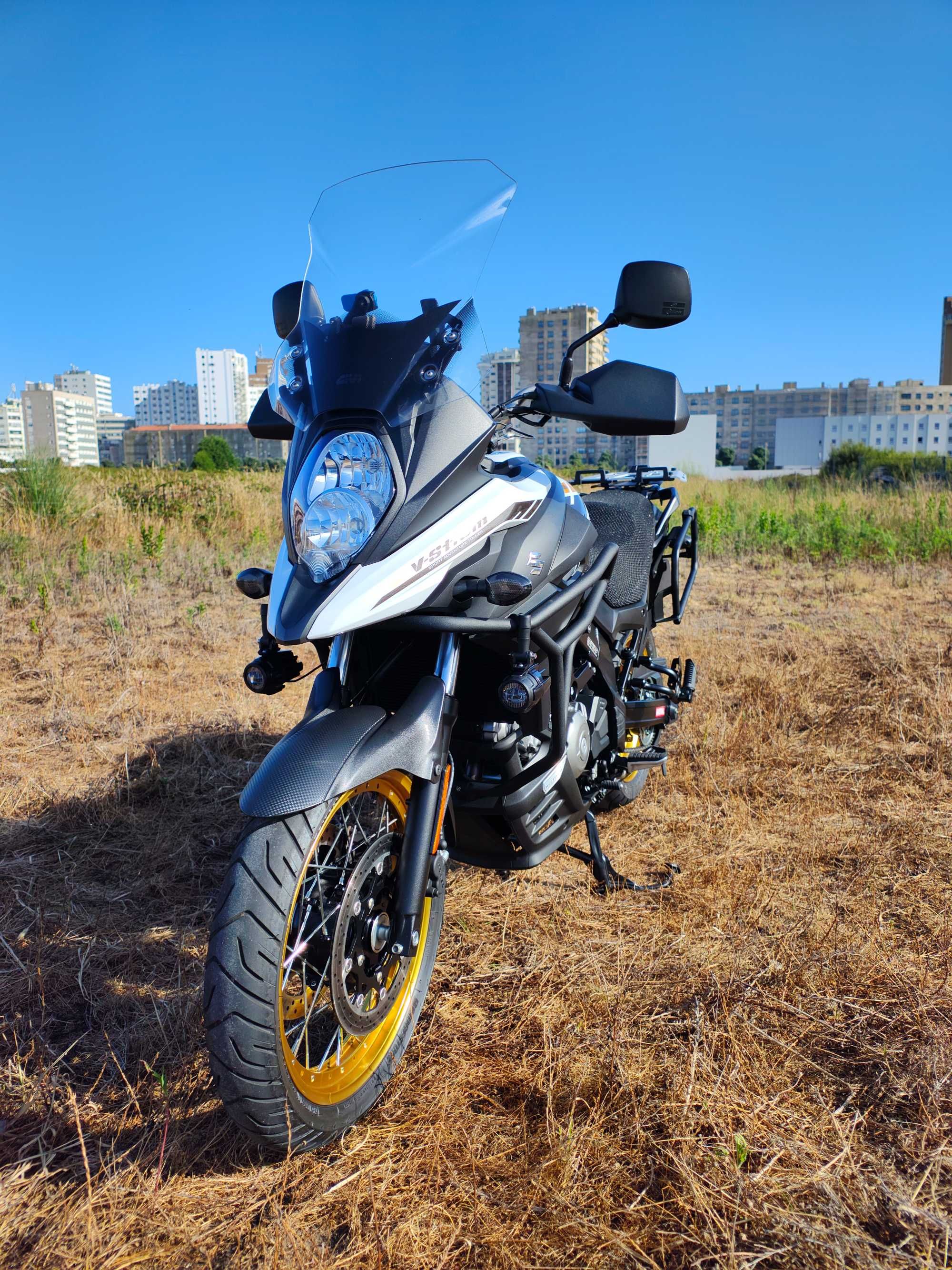 Suzuki V-Strom 650 XT - com garantia de fábrica