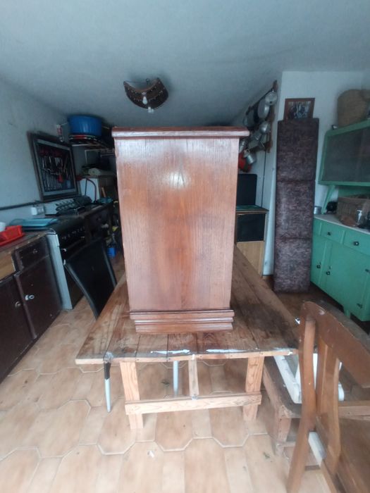 Mesa de cabeceira em madeira
