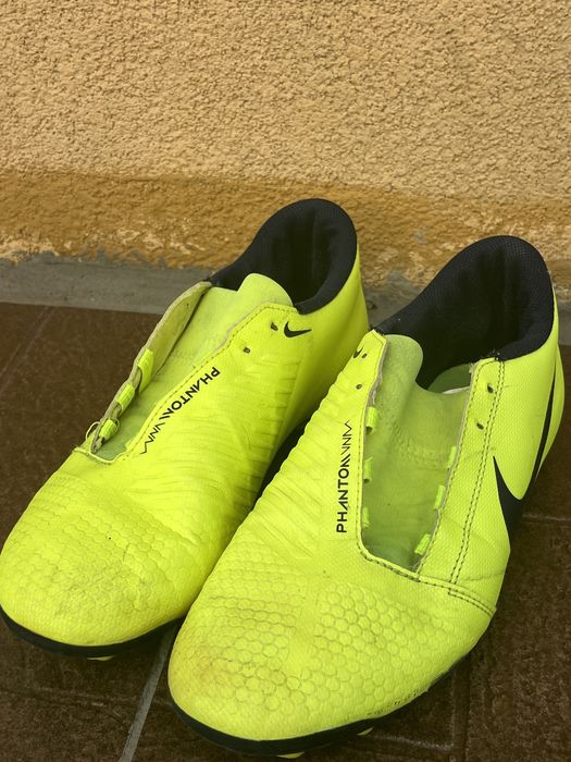 Продаю футбольні бутси Nike Phantom, розмір 44 (маломірять на 43)